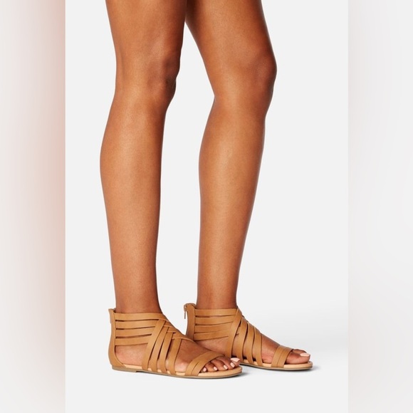 JUSTFAB SUN’S OUT STRAPPY FLAT SANDAL - CAMEL SIZE 9.5 (BRAND NEW) - Picture 1 of 5